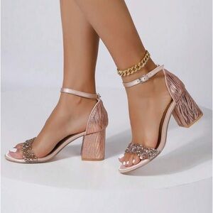 NIB Champagne Rose Gold Glitter Open Toe Chunky Mid Heel Sandals Sz 11